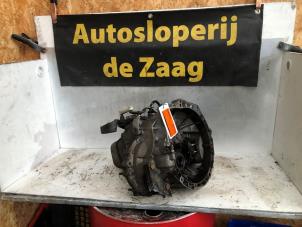 Gebruikte Versnellingsbak Peugeot 208 I (CA/CC/CK/CL) 1.0 Vti 12V PureTech Prijs € 325,00 Margeregeling aangeboden door Autodemontage de Zaag