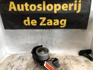 Gebruikte Aanjager Opel Astra H (L48) 1.6 16V Twinport Prijs € 50,00 Margeregeling aangeboden door Autodemontage de Zaag
