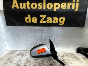 Gebruikte Buitenspiegel rechts Mitsubishi Colt (Z2/Z3) 1.3 16V Prijs € 40,00 Margeregeling aangeboden door Autodemontage de Zaag