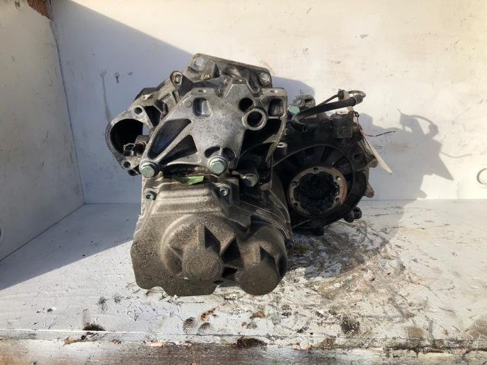 Gebruikte Versnellingsbak Volkswagen Touran (1T1/T2) 2.0 FSI 16V Prijs € 400,00 Margeregeling aangeboden door Autodemontage de Zaag