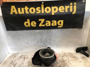 Gebruikte Benzinepomp Volkswagen Polo IV (9N1/2/3) 1.4 16V Prijs € 40,00 Margeregeling aangeboden door Autodemontage de Zaag