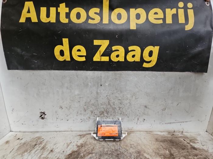 Gebruikte Display Interieur Ford Focus 3 1.0 Ti-VCT EcoBoost 12V 125 Prijs € 75,00 Margeregeling aangeboden door Autodemontage de Zaag