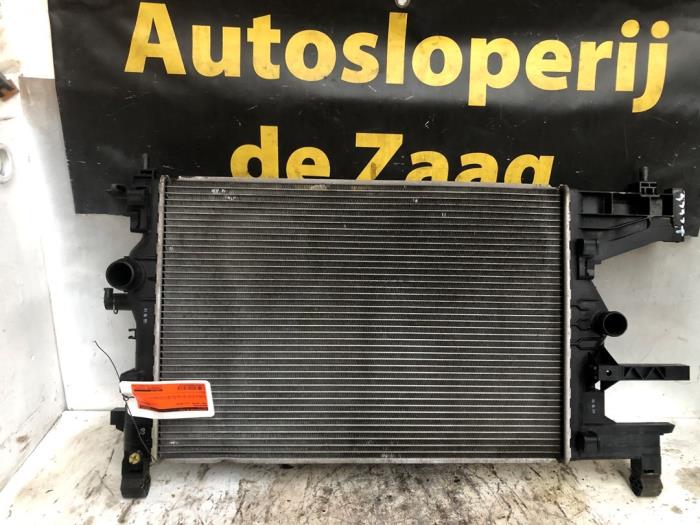 Gebruikte Radiateur Opel Astra J (PC6/PD6/PE6/PF6) 1.4 16V ecoFLEX Prijs € 40,00 Margeregeling aangeboden door Autodemontage de Zaag