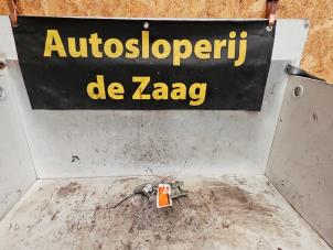 Gebruikte Scharnier deur links-voor Kia Picanto (TA) 1.0 12V Prijs € 20,00 Margeregeling aangeboden door Autodemontage de Zaag