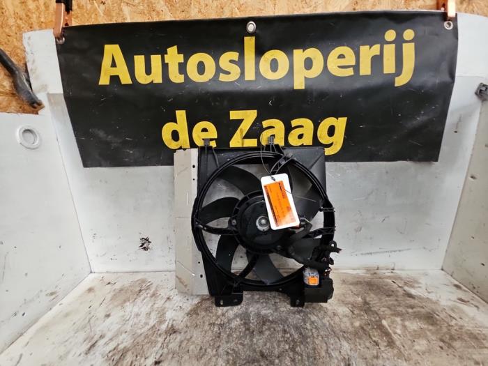 Gebruikte Fan Radiateur Peugeot 2008 (CU) 1.2 Vti 12V PureTech 82 Prijs € 35,00 Margeregeling aangeboden door Autodemontage de Zaag