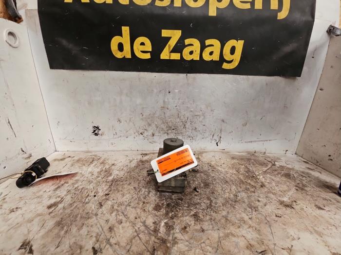 Gebruikte ABS Pomp Mini Mini (R56) 1.6 16V One Prijs € 150,00 Margeregeling aangeboden door Autodemontage de Zaag