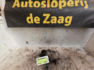 Gebruikte Aircopomp Opel Corsa C (F08/68) 1.0 12V Twin Port Prijs € 80,00 Margeregeling aangeboden door Autodemontage de Zaag
