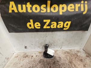 Gebruikte Versnellingspook Opel Corsa D 1.4 16V Twinport Prijs € 20,00 Margeregeling aangeboden door Autodemontage de Zaag