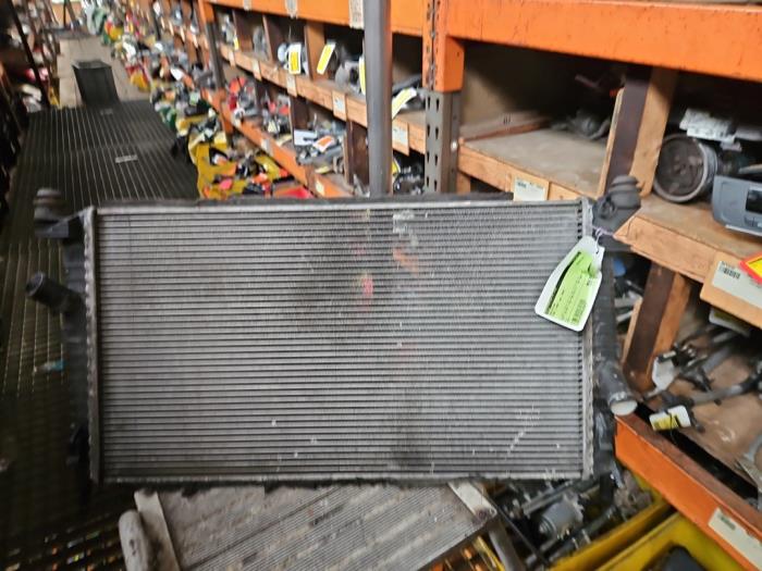 Gebruikte Radiateur Ford Focus C-Max 1.8 16V Prijs € 45,00 Margeregeling aangeboden door Autodemontage de Zaag