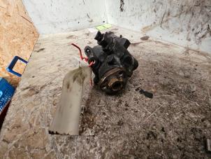 Gebruikte Stuurpomp Volkswagen Polo III (6N1) 1.6i 75 Prijs € 20,00 Margeregeling aangeboden door Autodemontage de Zaag