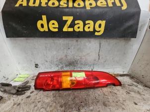 Gebruikte Achterlicht links Renault Kangoo Express (FC) 1.5 dCi 60 Prijs € 30,00 Margeregeling aangeboden door Autodemontage de Zaag