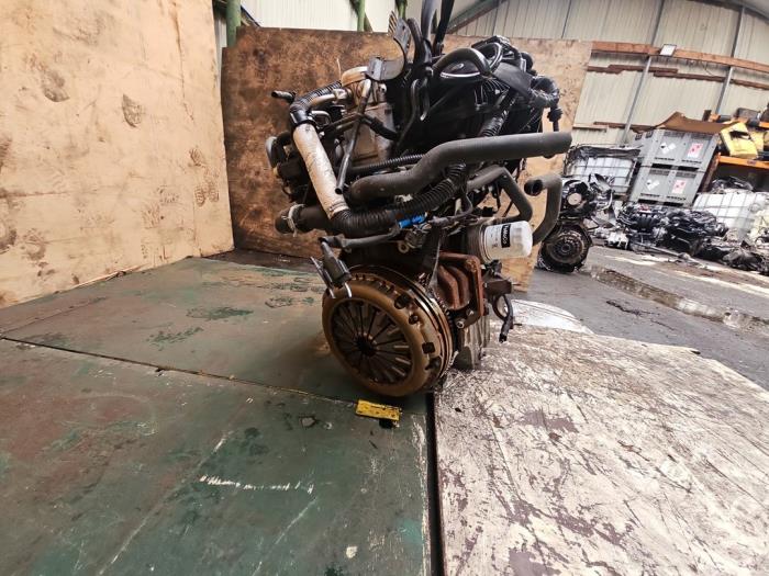 Motor van een Ford Focus 3 1.0 Ti-VCT EcoBoost 12V 125 2013