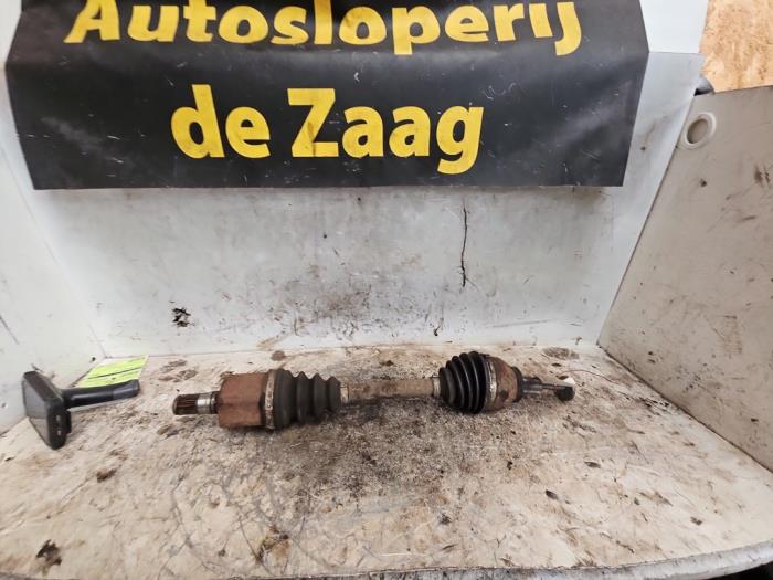 Gebruikte Aandrijfas links-voor Ford Mondeo IV 2.3 16V Prijs € 55,00 Margeregeling aangeboden door Autodemontage de Zaag
