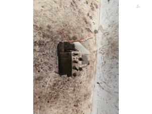 Gebruikte ABS Pomp Ford Mondeo IV 2.3 16V Prijs € 200,00 Margeregeling aangeboden door Autodemontage de Zaag