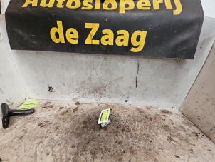 Gebruikte Paniekverlichtings Schakelaar Ford Mondeo IV 2.3 16V Prijs € 10,00 Margeregeling aangeboden door Autodemontage de Zaag