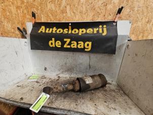 Gebruikte Schokdemperpoot links-voor Landrover Range Rover Sport (LS) 3.0 S TDV6 Prijs € 150,00 Margeregeling aangeboden door Autodemontage de Zaag