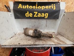 Gebruikte Schokbrekerpoot recht-achter Landrover Range Rover Sport (LS) 3.0 S TDV6 Prijs € 150,00 Margeregeling aangeboden door Autodemontage de Zaag