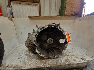 Gebruikte Versnellingsbak Mercedes A (W176) 1.6 A-200 16V Prijs € 525,00 Margeregeling aangeboden door Autodemontage de Zaag