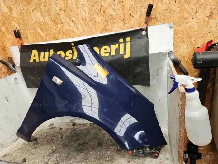 Scherm rechts-voor van een Opel Corsa D 1.0 2008