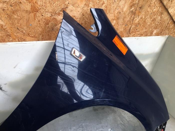 Scherm rechts-voor van een Opel Corsa D 1.0 2008