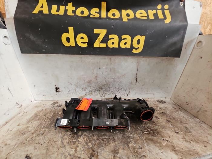 Gebruikte Inlaatspruitstuk Mercedes A (W176) 1.6 A-200 16V Prijs € 50,00 Margeregeling aangeboden door Autodemontage de Zaag