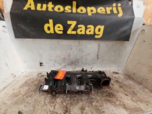 Gebruikte Inlaatspruitstuk Mercedes A (W176) 1.6 A-200 16V Prijs € 50,00 Margeregeling aangeboden door Autodemontage de Zaag