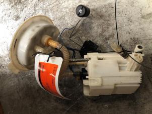 Gebruikte Benzinepomp BMW 1 serie (F20) 116d 1.6 16V Efficient Dynamics Prijs € 50,00 Margeregeling aangeboden door Autodemontage de Zaag