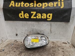 Gebruikte Koplamp rechts Volkswagen Golf IV Variant (1J5) 1.6 16V Prijs € 30,00 Margeregeling aangeboden door Autodemontage de Zaag
