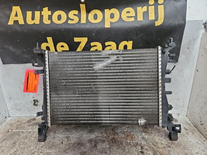 Gebruikte Radiateur Opel Corsa E 1.4 16V Prijs € 60,00 Margeregeling aangeboden door Autodemontage de Zaag