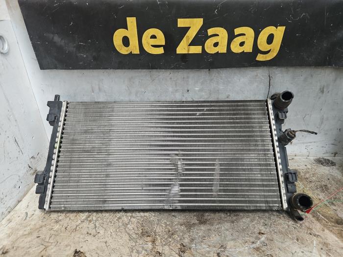 Gebruikte Radiateur Volkswagen Polo V (6R) 1.2 12V Prijs € 45,00 Margeregeling aangeboden door Autodemontage de Zaag