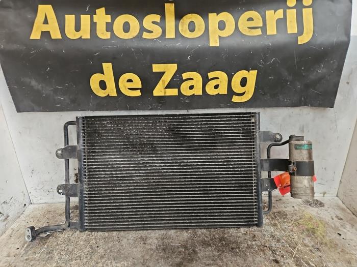 Gebruikte Radiateur Airco Volkswagen New Beetle (9C1/9G1) 2.0 Prijs € 50,00 Margeregeling aangeboden door Autodemontage de Zaag