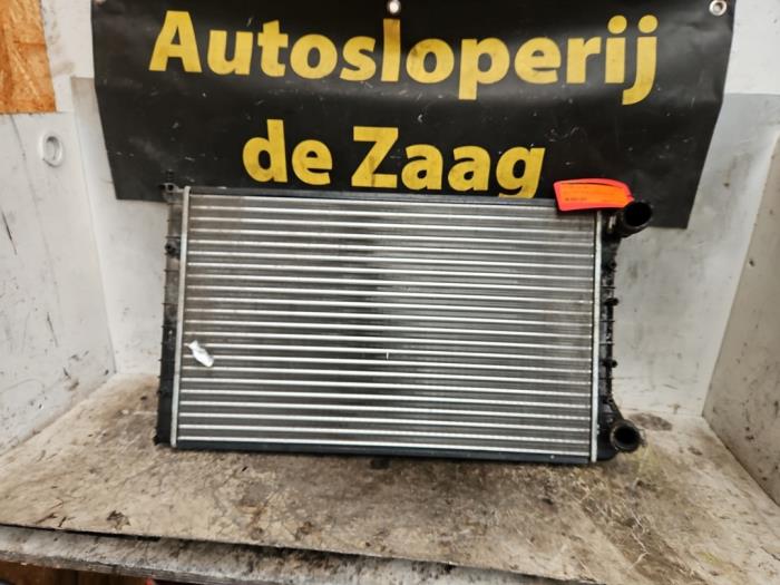 Gebruikte Radiateur Fiat Doblo (223A/119) 1.6 16V Prijs € 40,00 Margeregeling aangeboden door Autodemontage de Zaag