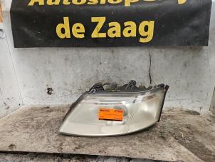 Gebruikte Koplamp links Saab 9-3 II (YS3F) 2.0T 16V Prijs € 225,00 Margeregeling aangeboden door Autodemontage de Zaag
