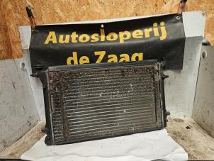 Gebruikte Radiateur Volkswagen Golf V (1K1) 1.6 FSI 16V Prijs € 35,00 Margeregeling aangeboden door Autodemontage de Zaag
