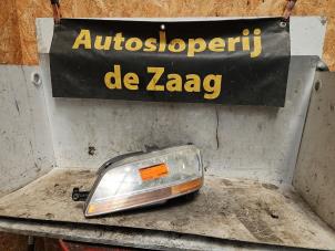 Gebruikte Koplamp links Fiat Idea (350AX) 1.4 16V Prijs € 65,00 Margeregeling aangeboden door Autodemontage de Zaag