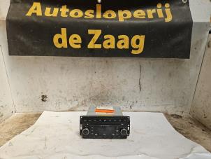 Gebruikte Radio Dodge Caliber 1.8 16V Prijs € 35,00 Margeregeling aangeboden door Autodemontage de Zaag