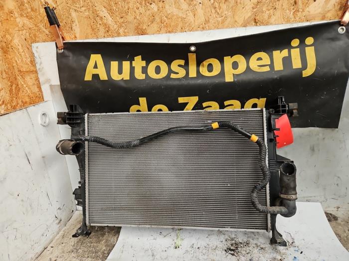 Gebruikte Radiateur Jeep Renegade (BU) 1.6 Multijet 16V Prijs € 65,00 Margeregeling aangeboden door Autodemontage de Zaag