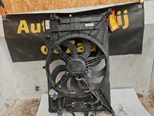 Gebruikte Radiateurfan Jeep Renegade (BU) 1.6 Multijet 16V Prijs € 100,00 Margeregeling aangeboden door Autodemontage de Zaag