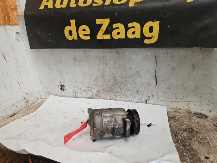 Gebruikte Aircopomp Volkswagen Golf V (1K1) 1.6 Prijs € 70,00 Margeregeling aangeboden door Autodemontage de Zaag