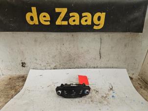 Gebruikte Kachel Bedieningspaneel Ford B-Max (JK8) 1.0 EcoBoost 12V 100 Prijs € 65,00 Margeregeling aangeboden door Autodemontage de Zaag