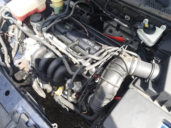 Motor van een Ford Focus 1 1.4 16V 2002