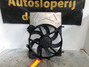 Gebruikte Radiateurfan Opel Crossland (X) 1.2 Turbo 12V Prijs € 100,00 Margeregeling aangeboden door Autodemontage de Zaag