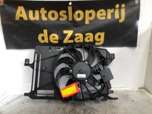Gebruikte Radiateurfan Ford Focus 3 1.0 Ti-VCT EcoBoost 12V 125 Prijs € 70,00 Margeregeling aangeboden door Autodemontage de Zaag