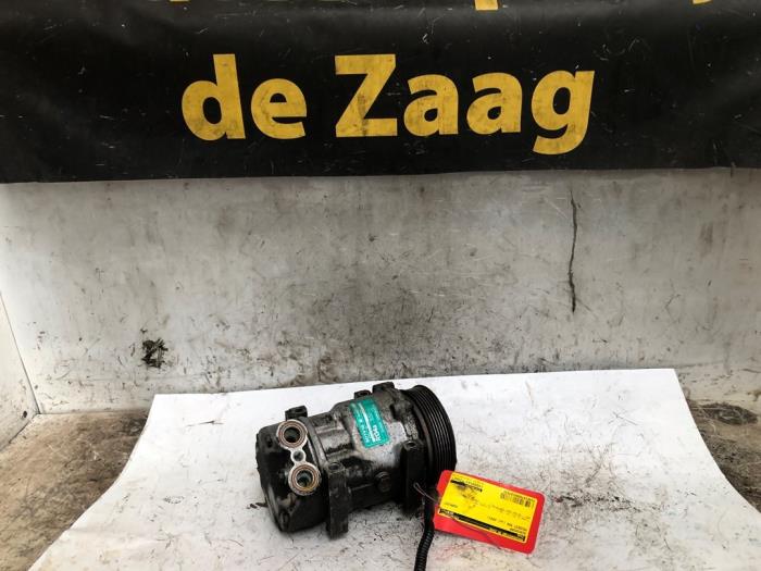 Gebruikte Aircopomp Peugeot 406 Coupé (8C) 2.2 16V Prijs € 50,00 Margeregeling aangeboden door Autodemontage de Zaag