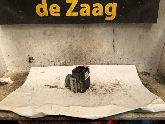 Gebruikte ABS Pomp Citroen C4 Picasso (UD/UE/UF) 2.0 16V Autom. Prijs € 80,00 Margeregeling aangeboden door Autodemontage de Zaag