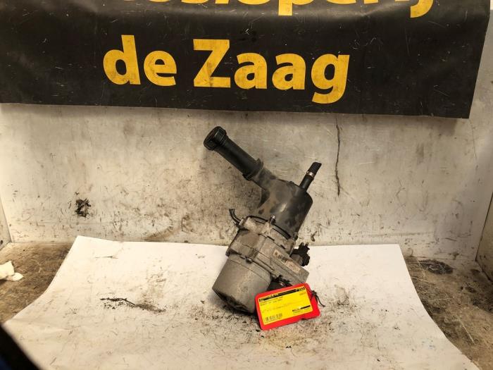 Gebruikte Servopomp Peugeot 307 SW (3H) 2.0 HDi 90 Prijs € 75,00 Margeregeling aangeboden door Autodemontage de Zaag