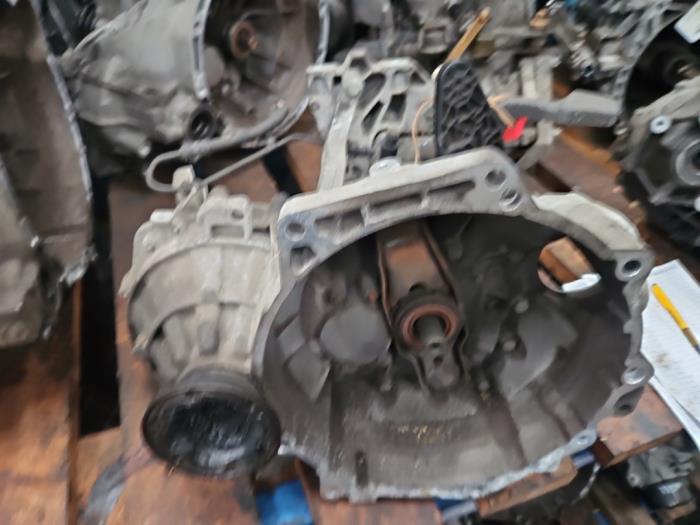 Versnellingsbak van een Audi A3 Sportback (8PA) 1.6 TDI 16V 2012