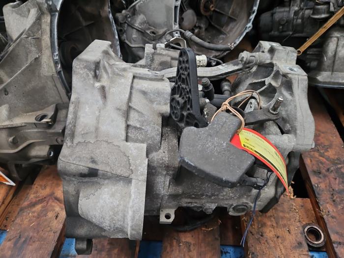 Versnellingsbak van een Audi A3 Sportback (8PA) 1.6 TDI 16V 2012