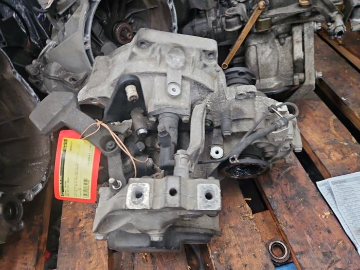 Versnellingsbak van een Audi A3 Sportback (8PA) 1.6 TDI 16V 2012