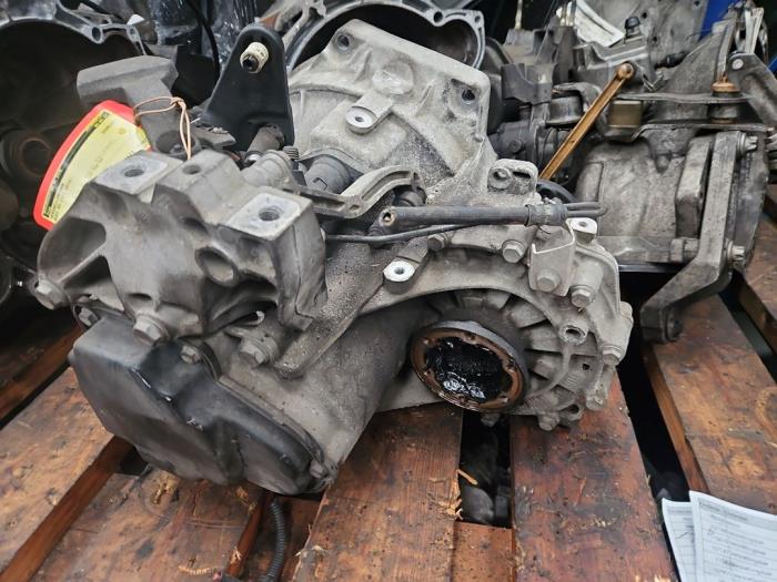 Versnellingsbak van een Audi A3 Sportback (8PA) 1.6 TDI 16V 2012
